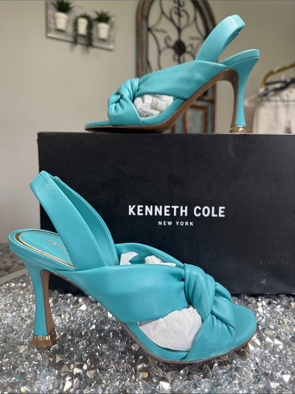 Kenneth Cole Turquoise Knot Slingback Heels NEW 6
